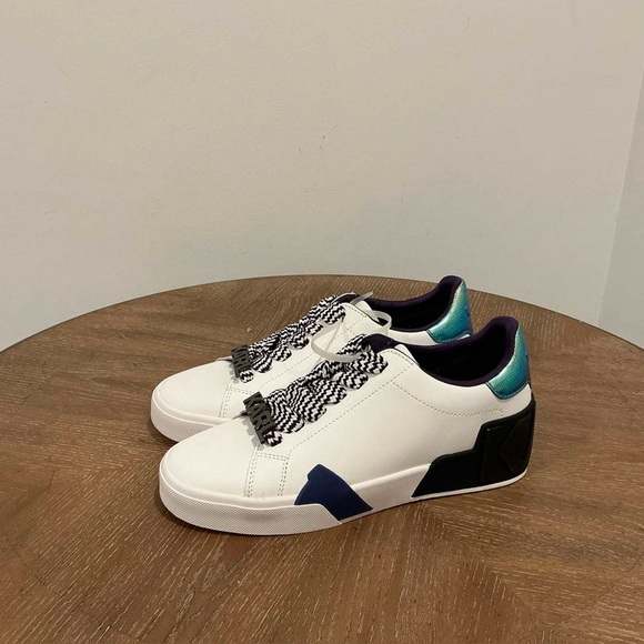 KARL LAGERFELD Womens Melora Lace Up Sneaker